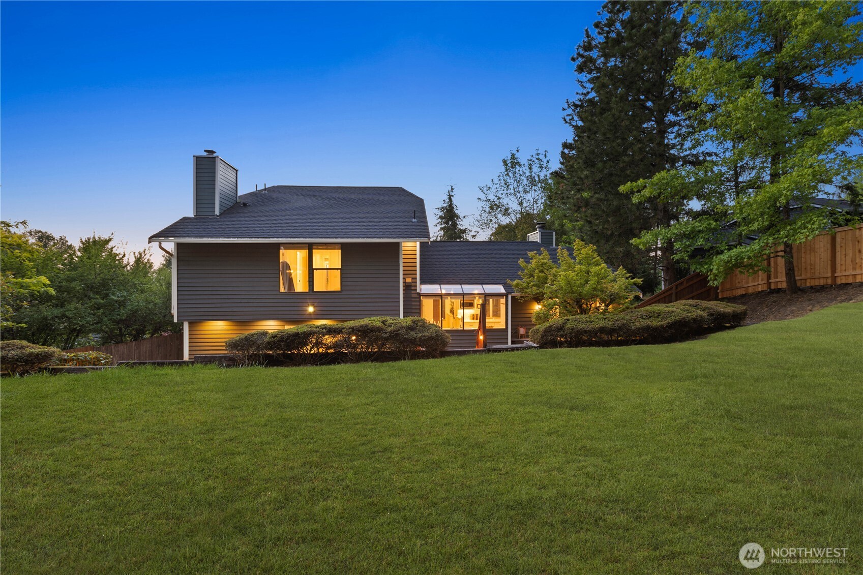 1111 South 27th Place Renton, WA 98055 - Photo 35 of 40