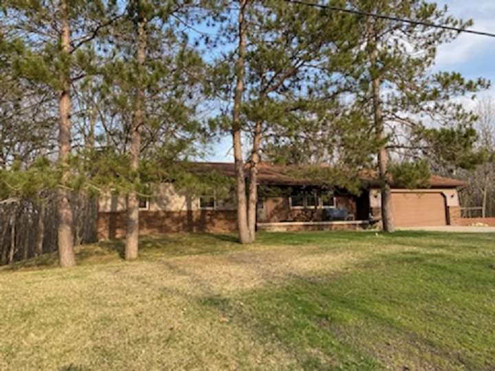 12863 Upton Road Bath, MI 48808 - Photo 5 of 27 50038117-4.JPG