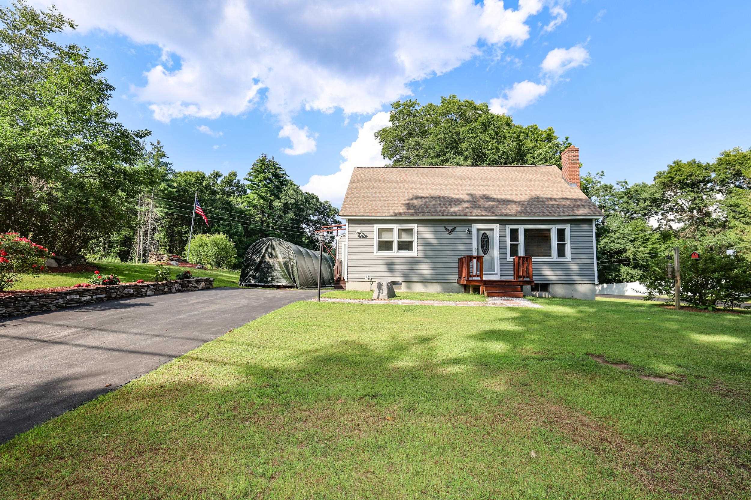 5 York Road Hudson, NH 03051 - Photo 2 of 50 Gallery Image 2
