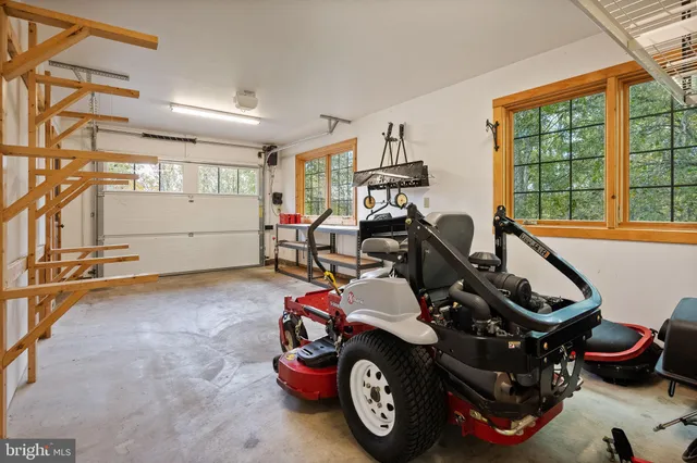 $949,900 | 447 Fable Road, Hedgesville, WV 25427