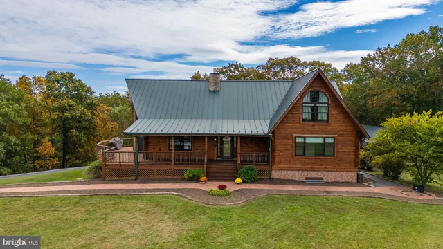 $949,900 | 447 Fable Road, Hedgesville, WV 25427