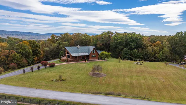 $949,900 | 447 Fable Road, Hedgesville, WV 25427