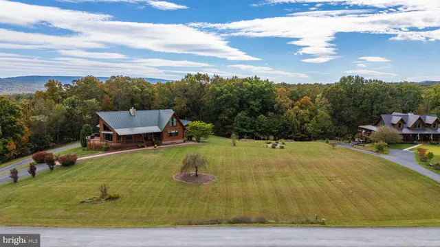 $949,900 | 447 Fable Road, Hedgesville, WV 25427