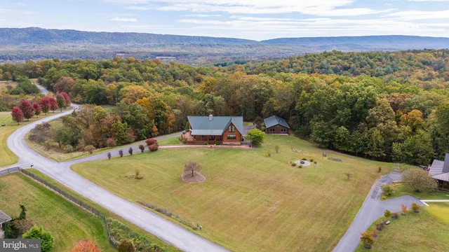 $949,900 | 447 Fable Road, Hedgesville, WV 25427