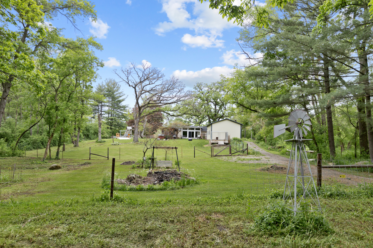 4604 Sunnyside Road Woodstock, IL 60098 - Photo 36 of 37 a view of a park