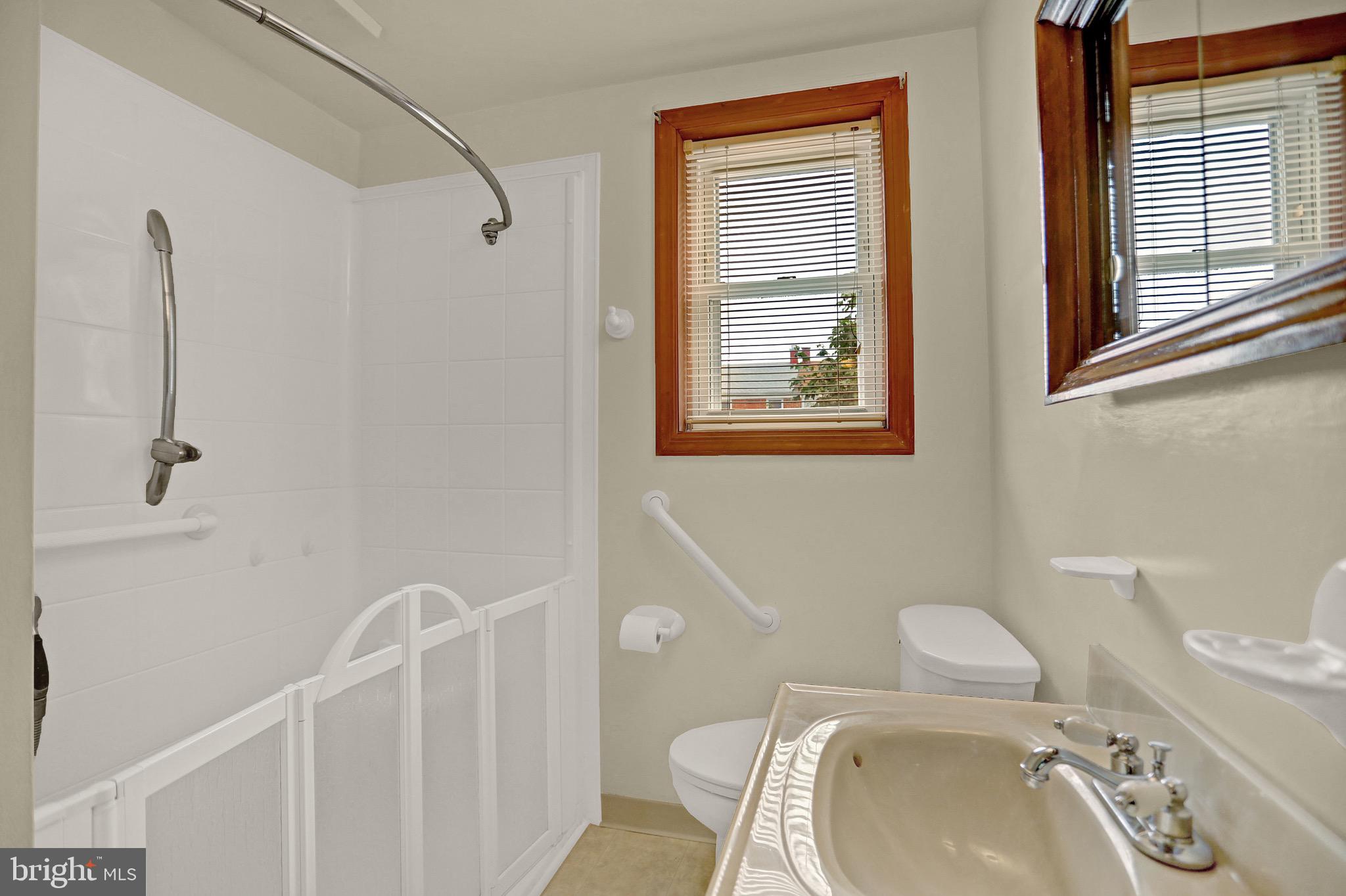 5536 Whitwood Road Baltimore, MD 21206 - Photo 20 of 39 Gallery Image 20