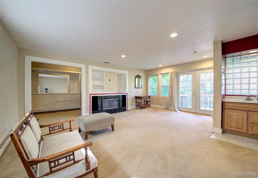 29214 Dresden Street Farmington Hills, MI 48336 - Photo 6 of 49