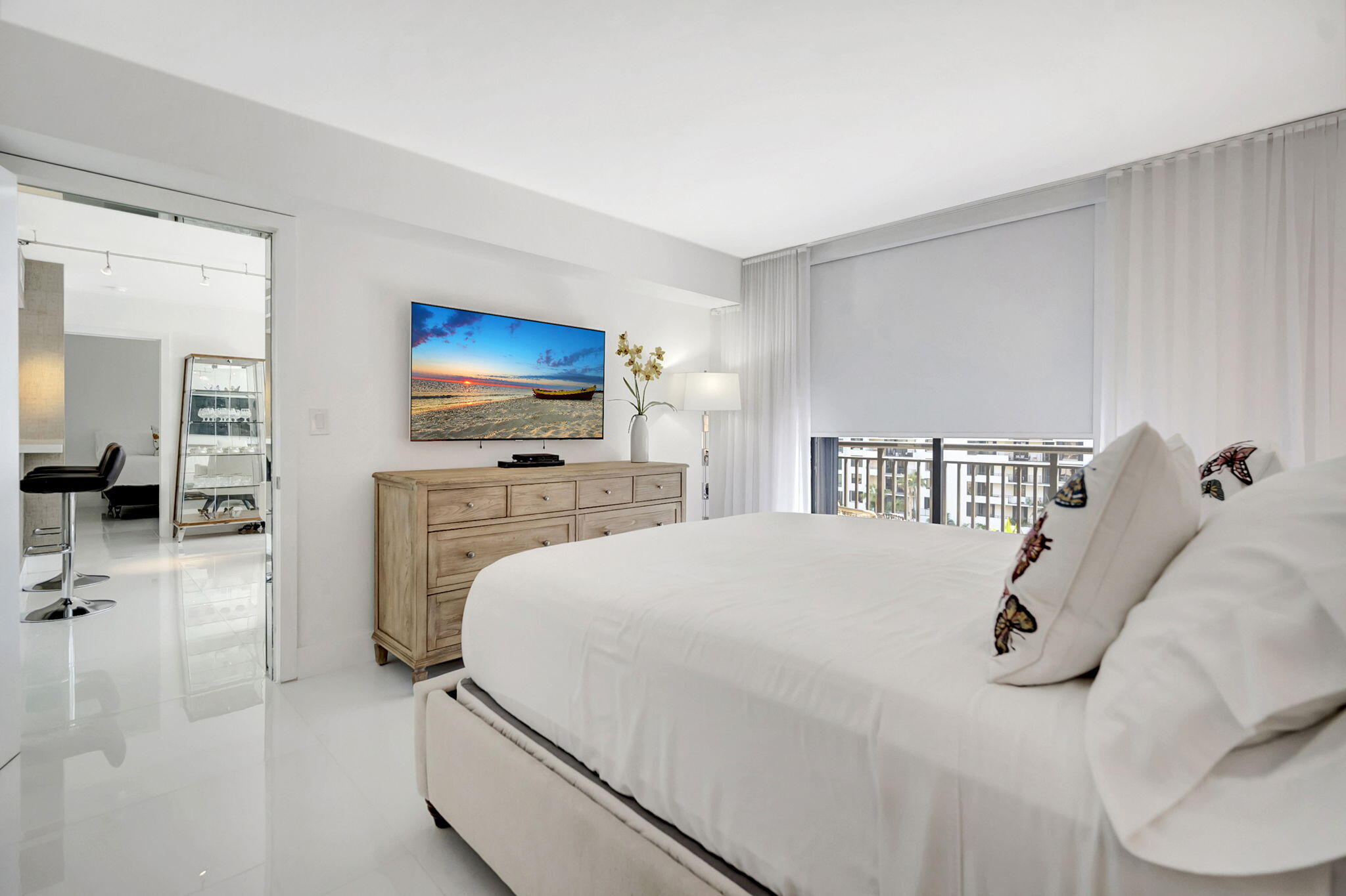 540 Brickell Key Drive, Unit 919 Miami, FL 33131 - Photo 11 of 42 Primary Suite