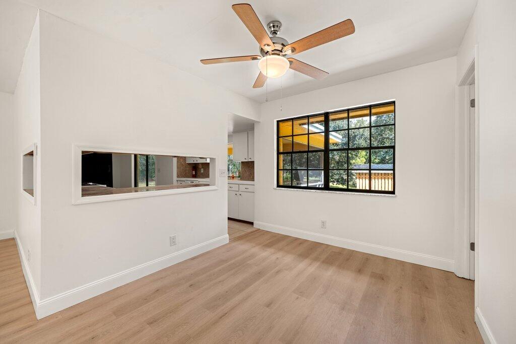 2812 F Road Loxahatchee, FL 33470 - Photo 3 of 25 entry foyer