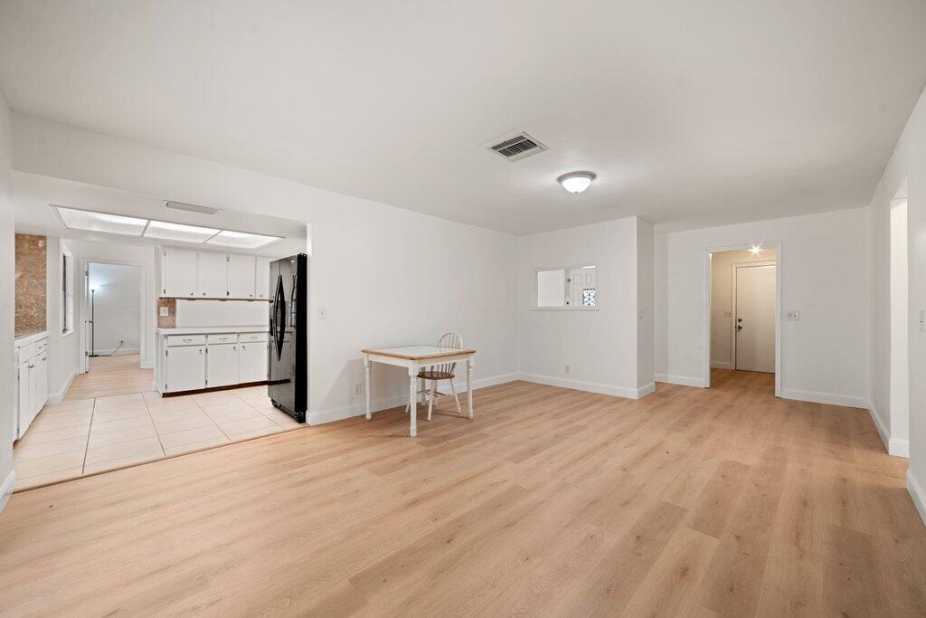 2812 F Road Loxahatchee, FL 33470 - Photo 7 of 25 family room