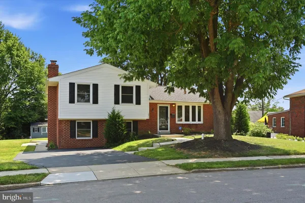 $3,850 | 1411 Sandwood Road, Conshohocken, PA 19428