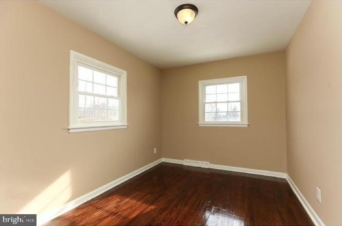 627 Paddock Road Southampton, PA 18966 - Photo 11 of 25 Bedroom 2