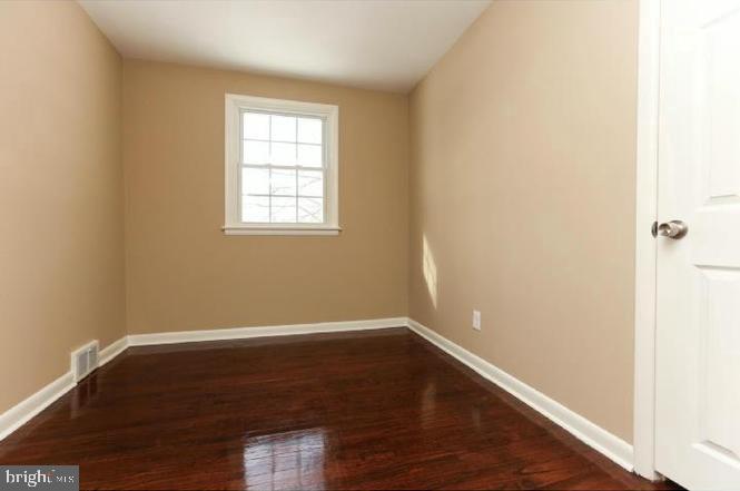 627 Paddock Road Southampton, PA 18966 - Photo 12 of 25 Bedroom 3