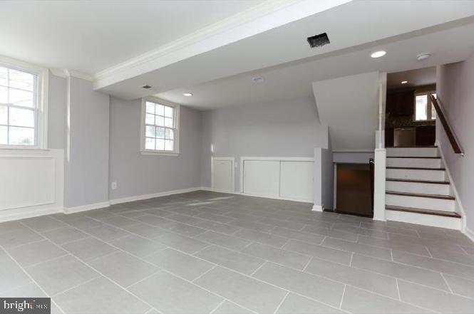627 Paddock Road Southampton, PA 18966 - Photo 15 of 25 Family Room