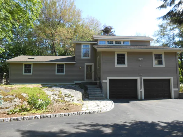 $4,000 | 1651 River Road, Manchester, NH 03104
