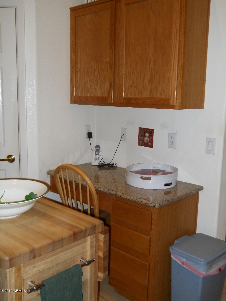 257 East Nunneley Road Gilbert, AZ 85296 - Photo 18 of 47 Kitchen Desk