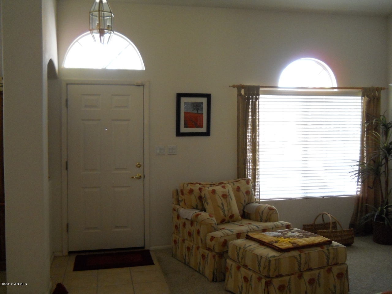 257 East Nunneley Road Gilbert, AZ 85296 - Photo 8 of 47 Living Room2