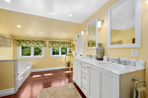 $1,395,000 | 55 Tonela Lane, Barnstable, MA 02630