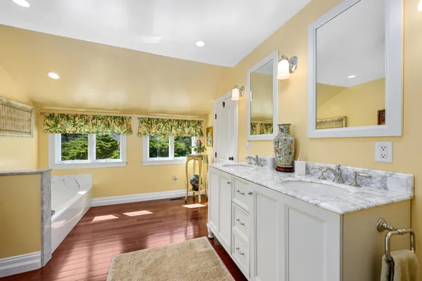 $1,395,000 | 55 Tonela Lane, Barnstable, MA 02630