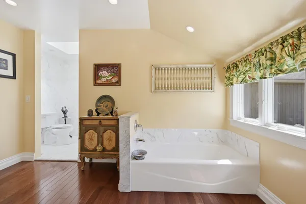 $1,395,000 | 55 Tonela Lane, Barnstable, MA 02630