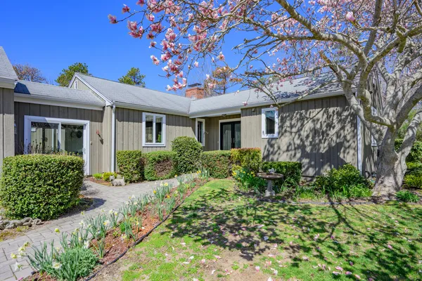 $1,395,000 | 55 Tonela Lane, Barnstable, MA 02630