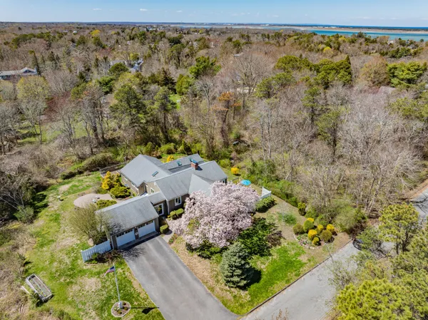 $1,395,000 | 55 Tonela Lane, Barnstable, MA 02630