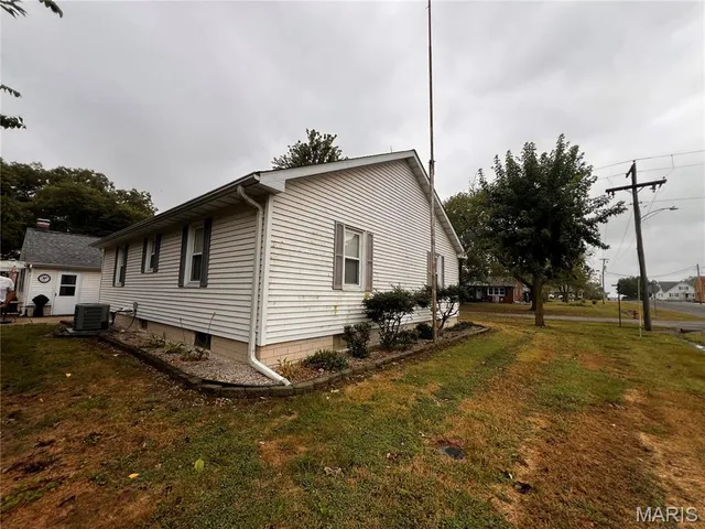 $140,000 | 12816 Clara Street, Carlyle, IL 62231