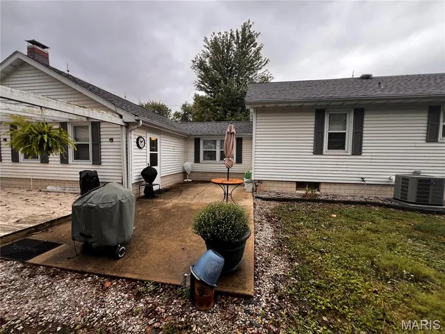 $140,000 | 12816 Clara Street, Carlyle, IL 62231