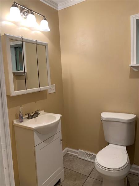 1201 Hope Hollow Road Pittsburgh, PA 15220 - Photo 8 of 14 Gallery Image 8