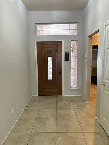 $2,100 | 4510 Kensington Court, Grand Prairie, TX 75052