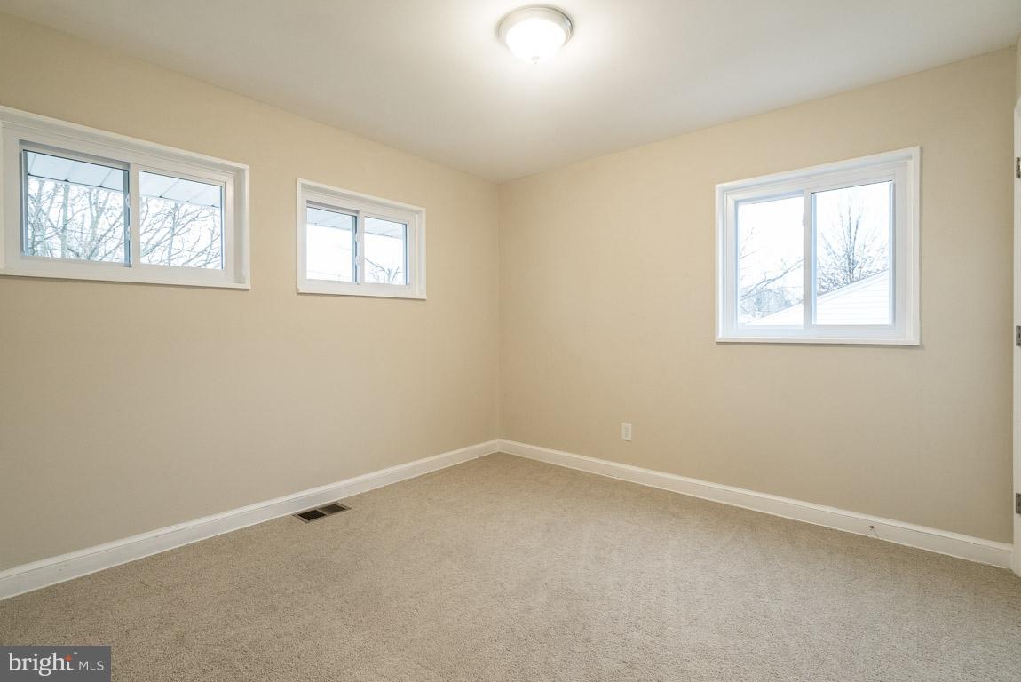 9102 Wallace Road Lanham, MD 20706 - Photo 21 of 25 Bedroom