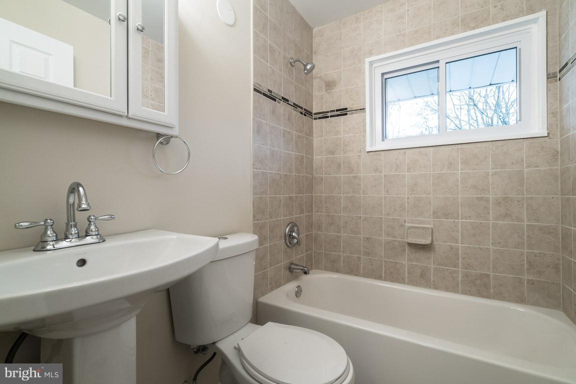 9102 Wallace Road Lanham, MD 20706 - Photo 25 of 25 Bath Upper