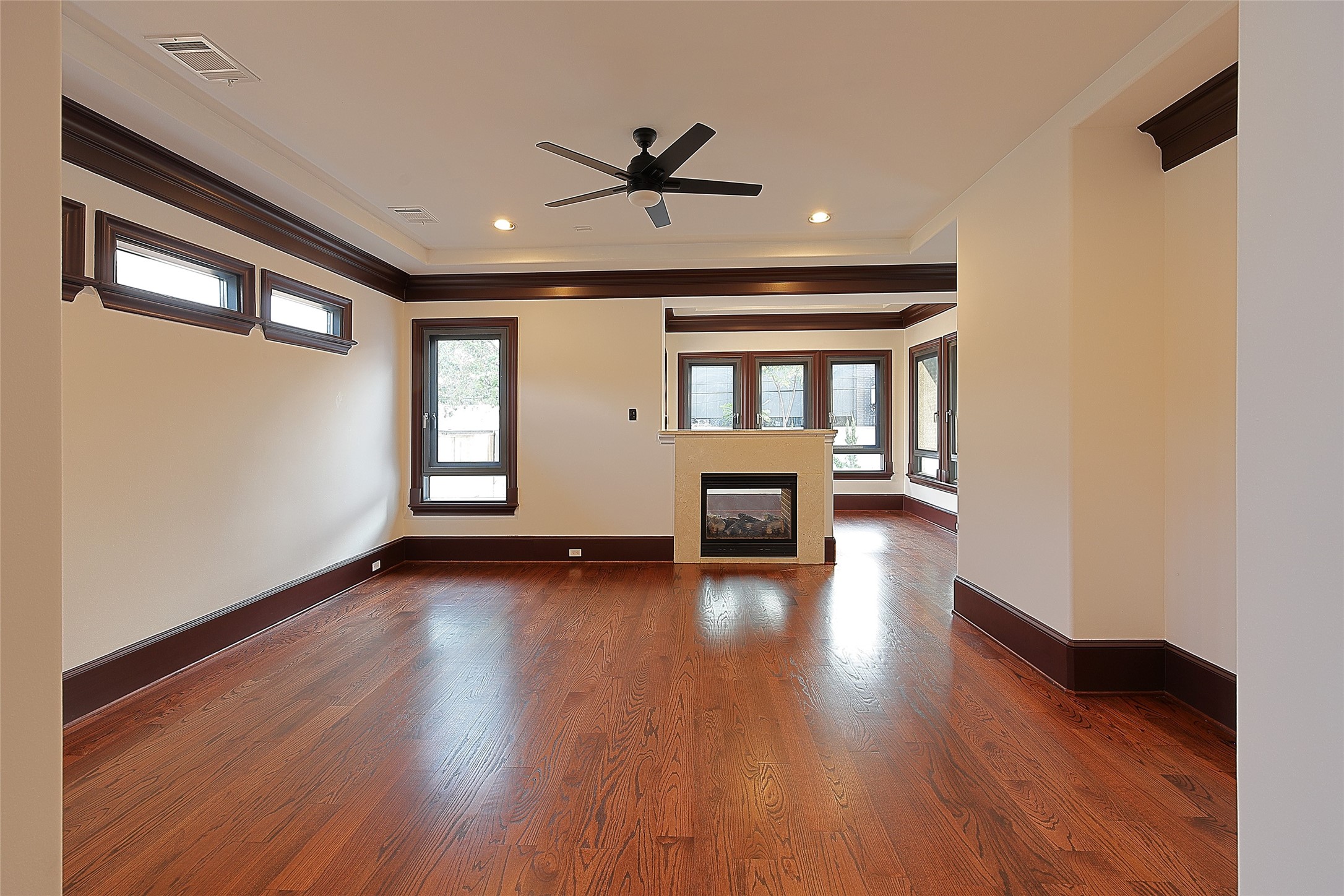 4839 Jason Street Houston, TX 77096 - Photo 15 of 48