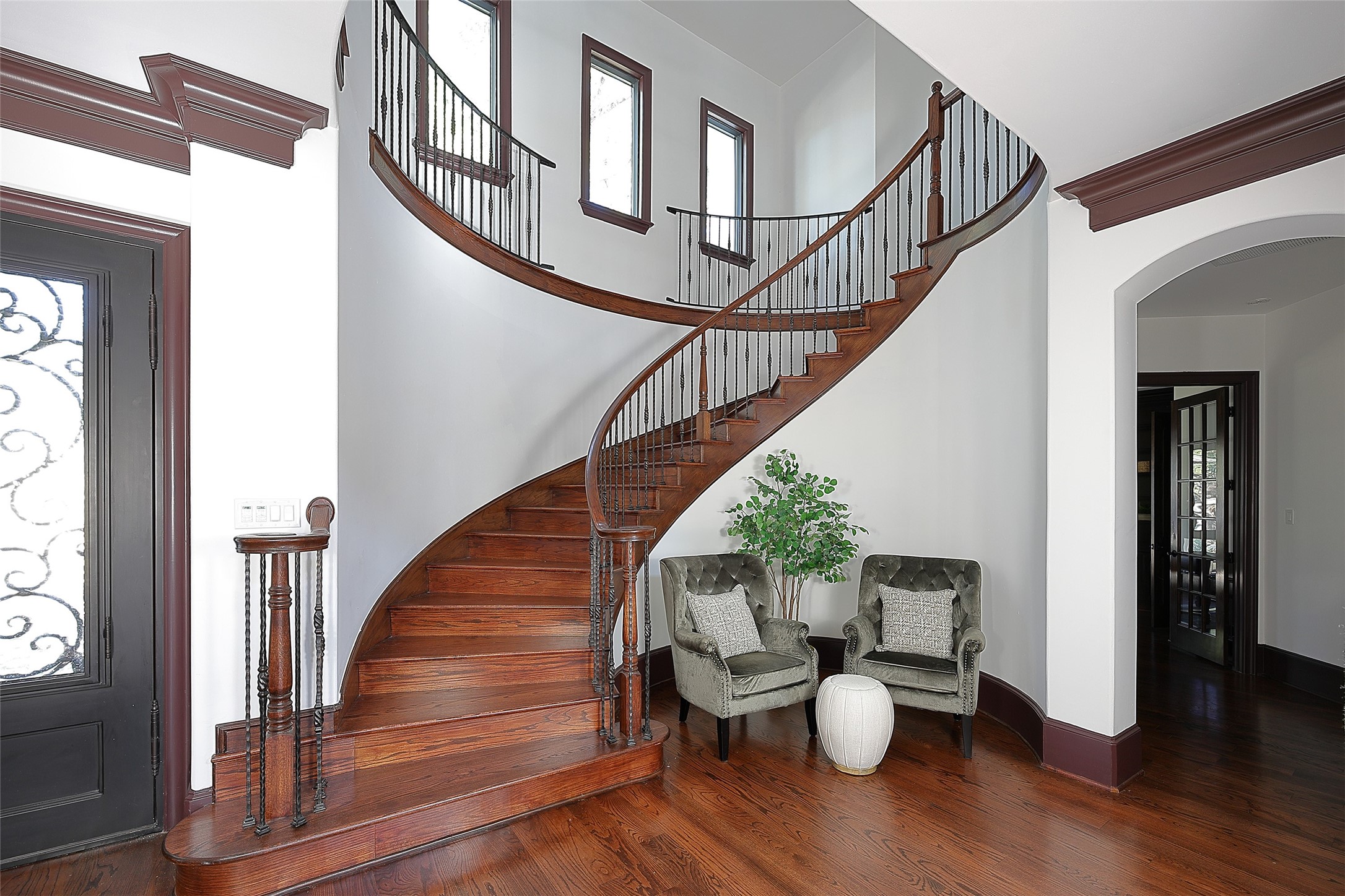 4839 Jason Street Houston, TX 77096 - Photo 3 of 48 Grand Staircase after the entrance