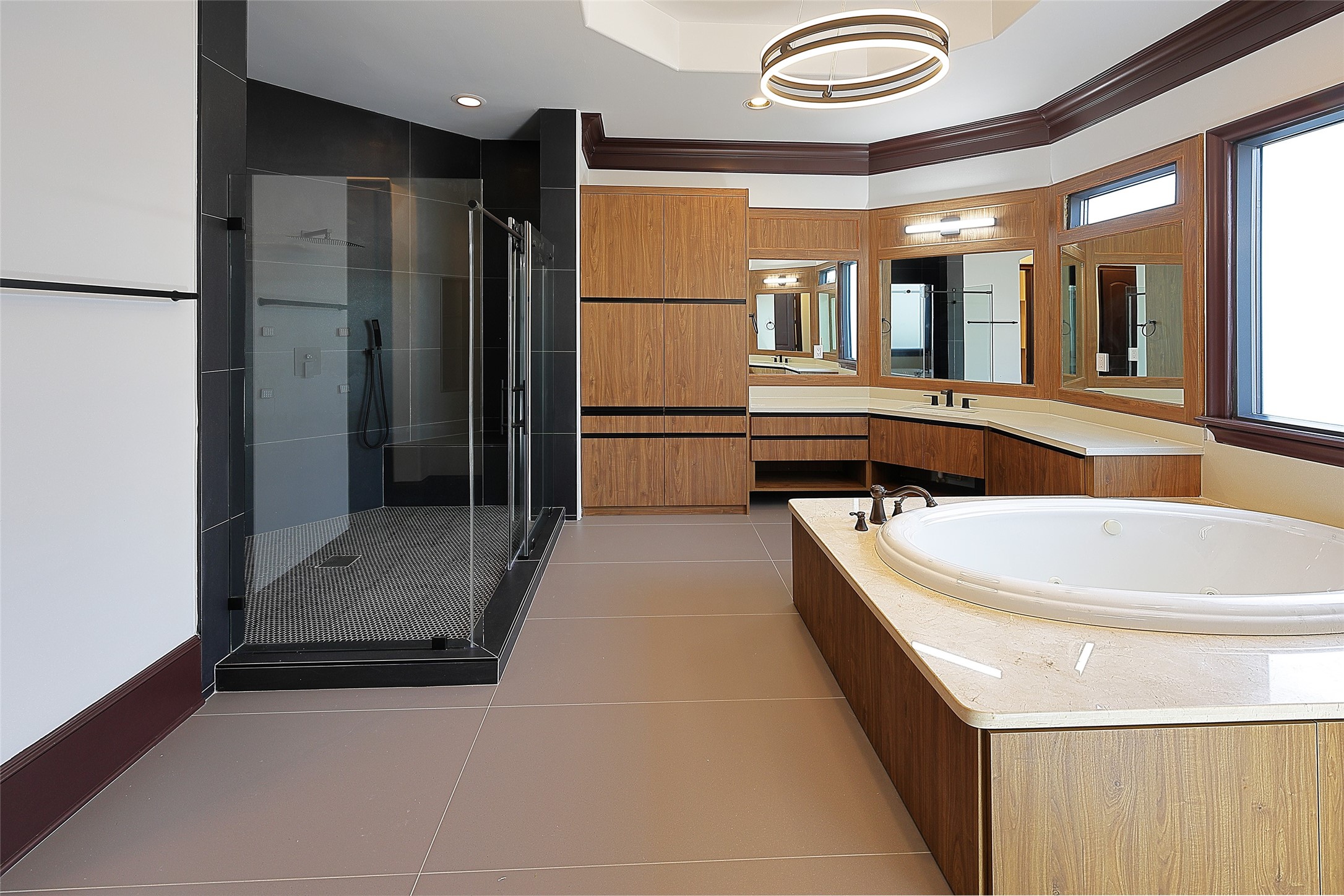 4839 Jason Street Houston, TX 77096 - Photo 36 of 48 Primary bathroom