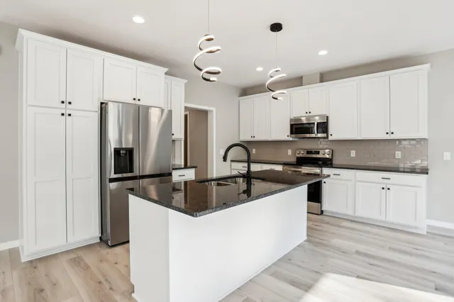 $3,200 | 4093 Isaac Court, Vadnais Heights, MN 55127