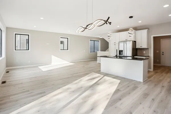 $3,200 | 4093 Isaac Court, Vadnais Heights, MN 55127