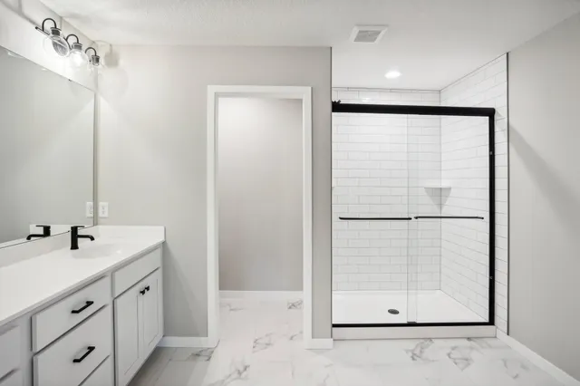 $3,200 | 4093 Isaac Court, Vadnais Heights, MN 55127