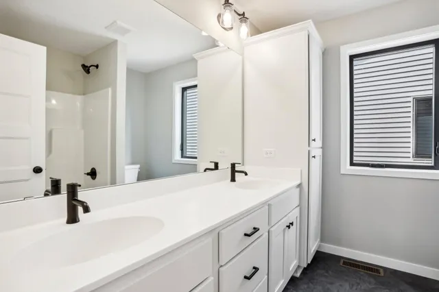 $3,200 | 4093 Isaac Court, Vadnais Heights, MN 55127