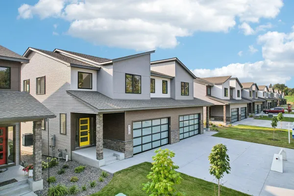 $3,200 | 4093 Isaac Court, Vadnais Heights, MN 55127