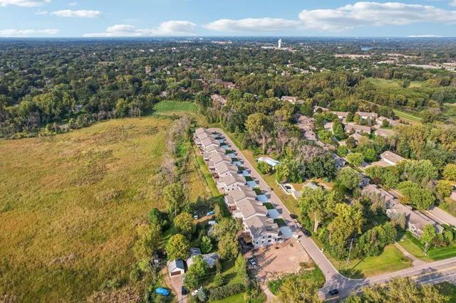 $3,200 | 4093 Isaac Court, Vadnais Heights, MN 55127