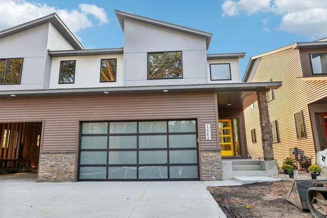 $3,200 | 4093 Isaac Court, Vadnais Heights, MN 55127