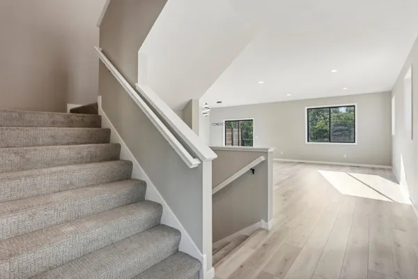 $3,200 | 4093 Isaac Court, Vadnais Heights, MN 55127