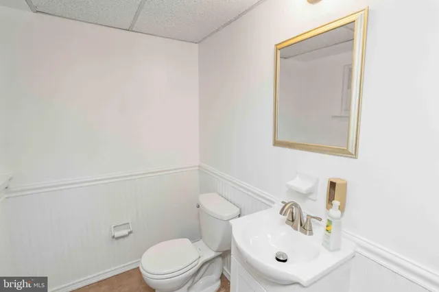 $565,000 | 472 Woodward Drive, Huntingdon Valley, PA 19006