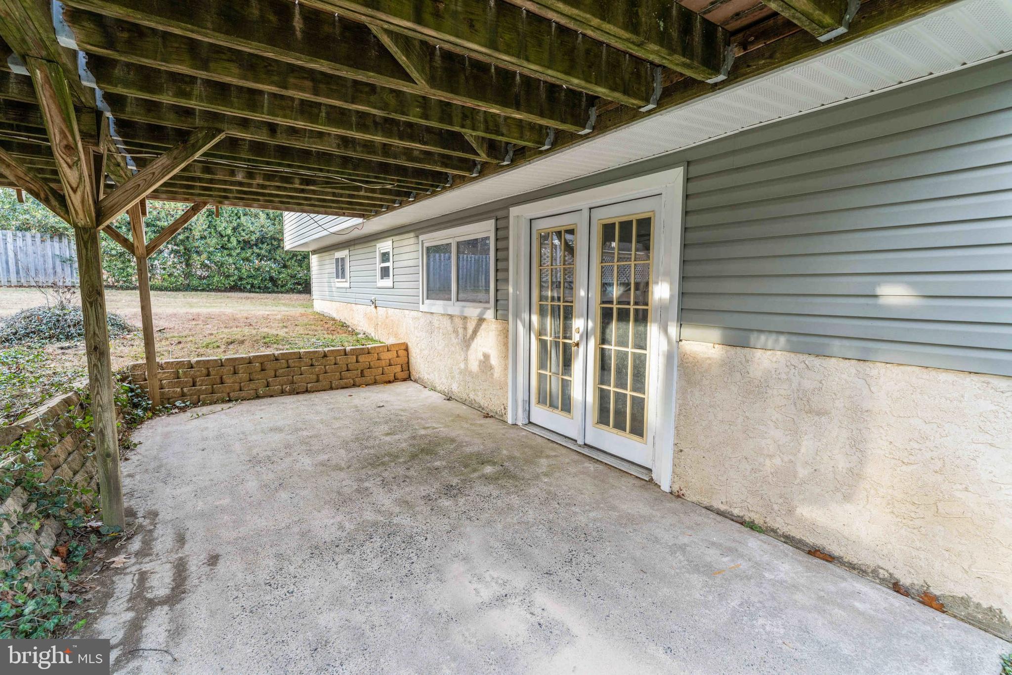 472 Woodward Drive Huntingdon Valley, PA 19006 - Photo 20 of 27 a view of backyard of house