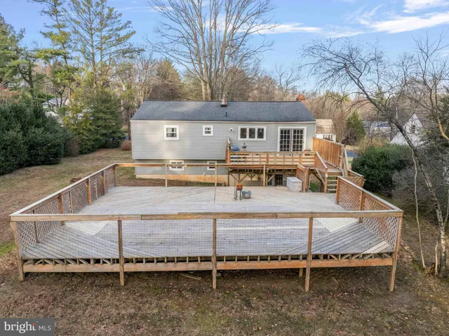 $565,000 | 472 Woodward Drive, Huntingdon Valley, PA 19006