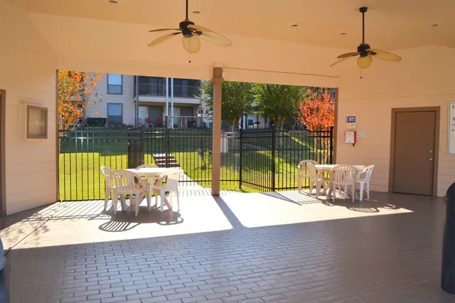 $215,000 | 102 Lakeview Terrace, Unit D, Conroe, TX 77356