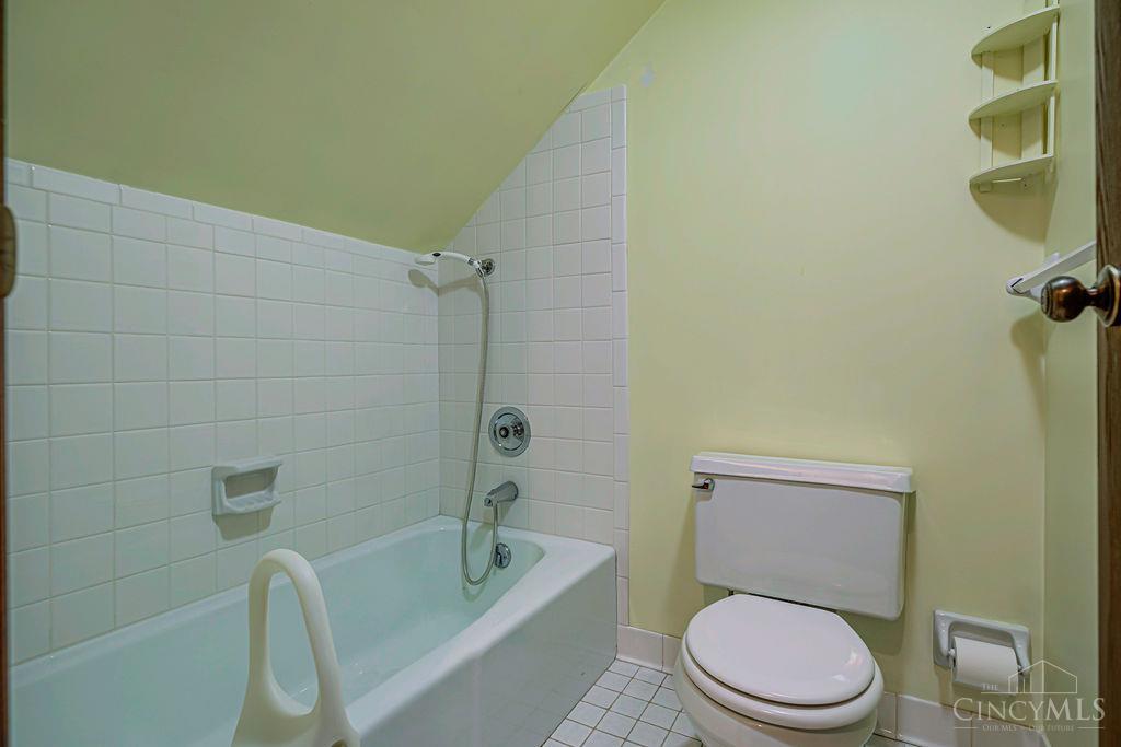 6215 Daleview Road Cincinnati, OH 45247 - Photo 37 of 74 Gallery Image 37
