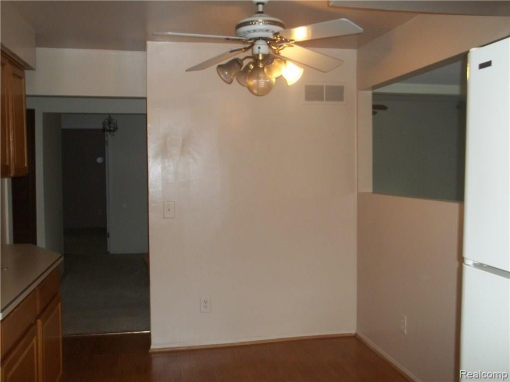 39668 Pinebrook Drive Sterling Heights, MI 48310 - Photo 15 of 28 100_1903.JPG