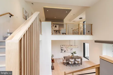 $3,485,000 | 104 Mashie Court Southeast, Vienna, VA 22180